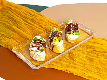 Подача страви до столу