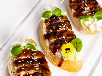 Страва на бенкетному столі